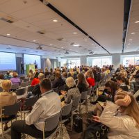 Timo Laitinen ja Nina Laakso puhumassa Valtio Expossa 2019