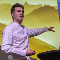 Futuristi ja keksijä Perttu Pölönen puhui Valtio Expossa 2019 Futuristi ja keksijä Perttu Pölönen puhuu