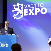 Timo Laitinen ja Anna Sorainen Valtio Expon lavalla.